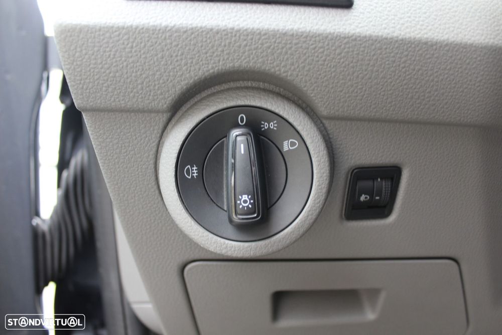 VW Transporter 2.0 TDI Business - 7