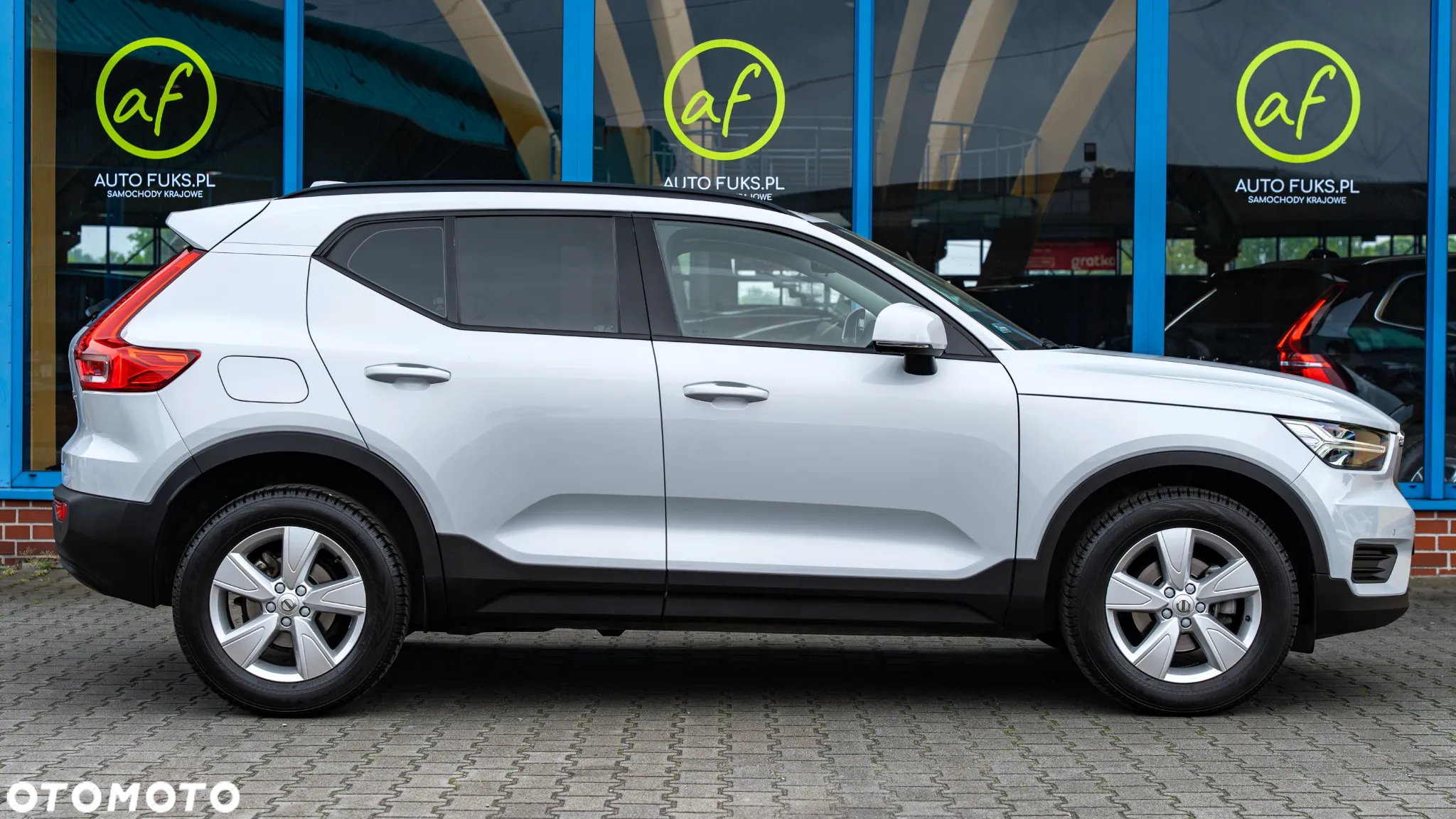 Volvo XC 40 T3 Momentum Core - 11