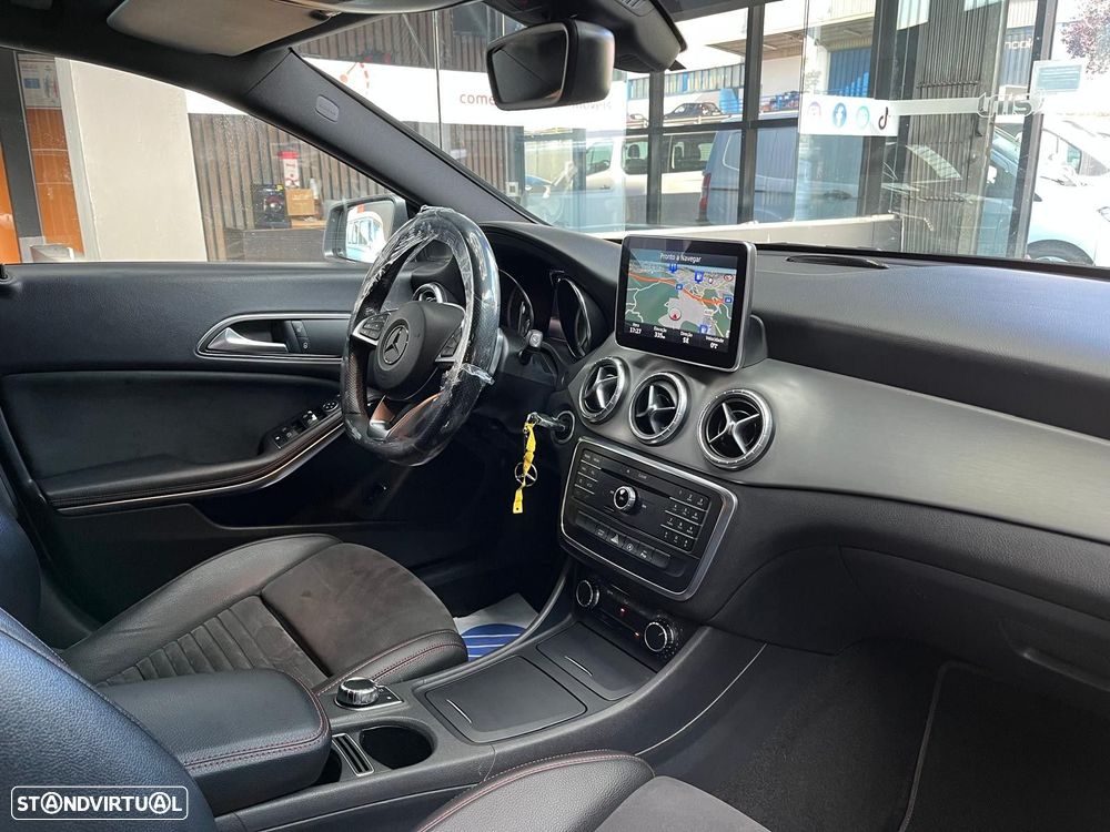 Mercedes-Benz CLA 220 CDi AMG Line Aut. - 17
