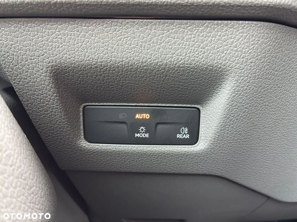 Volkswagen Crafter Furgon 35, 2.0 TDI 177KM, Wysoki dach, r. o. 3640mm - 31