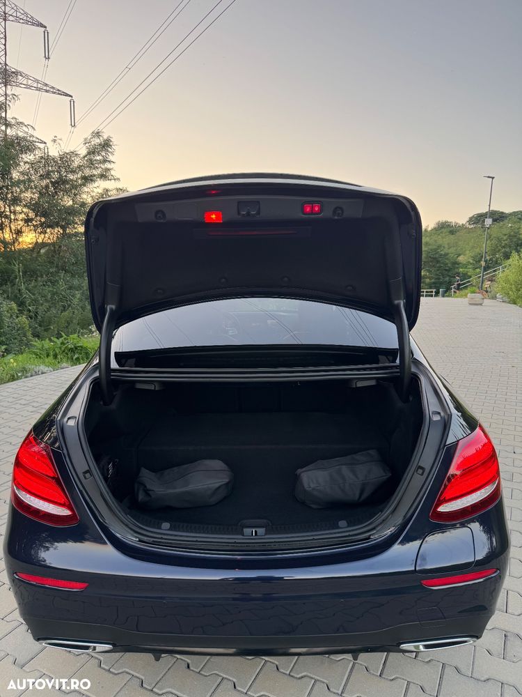 Mercedes-Benz E 300 de 9G-TRONIC AMG Line - 6