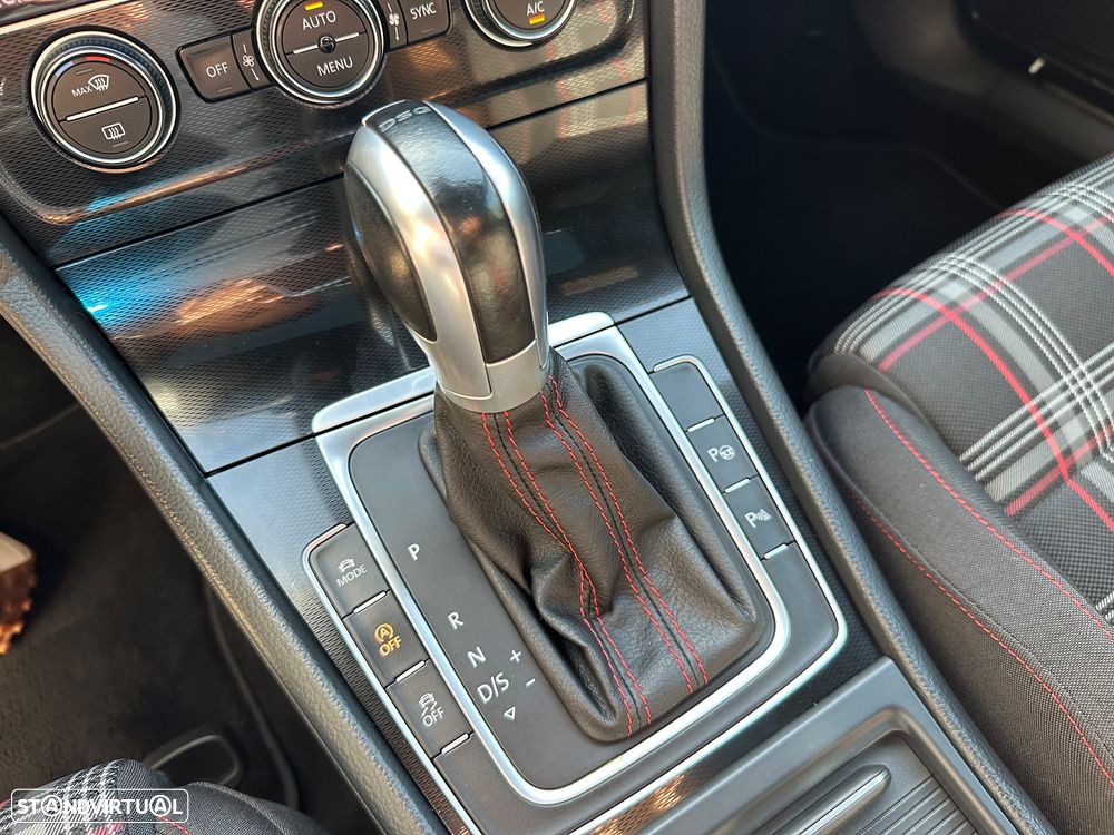 VW Golf 2.0 TSi GTi DSG Performance - 29