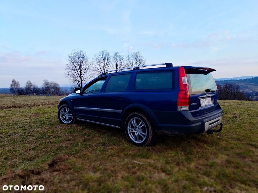 Volvo XC 70 2.4D5 AWD Ocean Race - 3