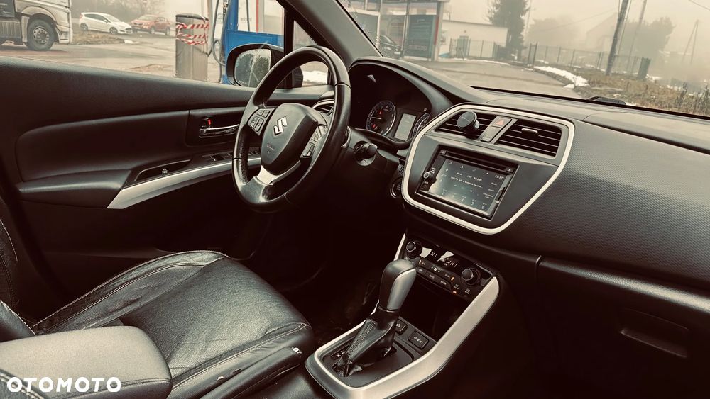 Suzuki SX4 1.6 Premium - 8