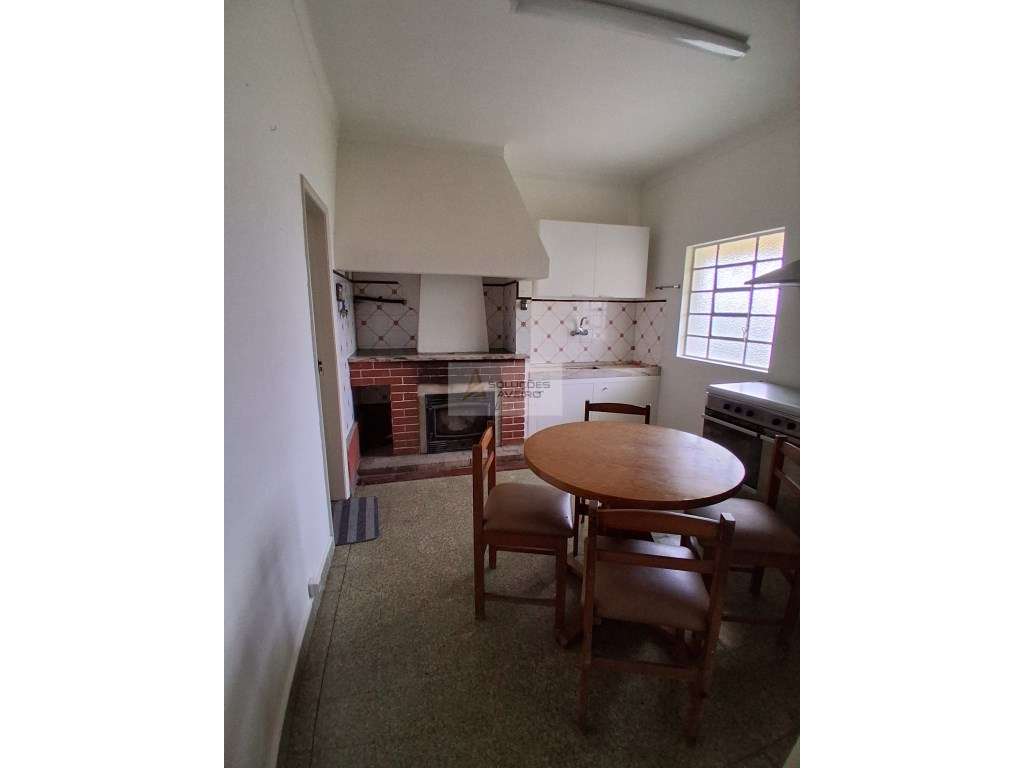 Arrendamento: Moradia Térrea T3 na Mamarrosa com Anexos e Terreno - Grande imagem: 2/11