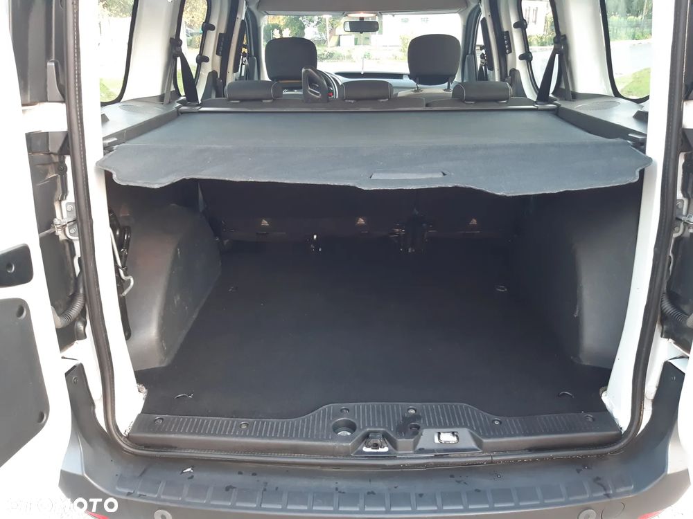 Dacia Dokker 1.6 SCe Stepway - 11