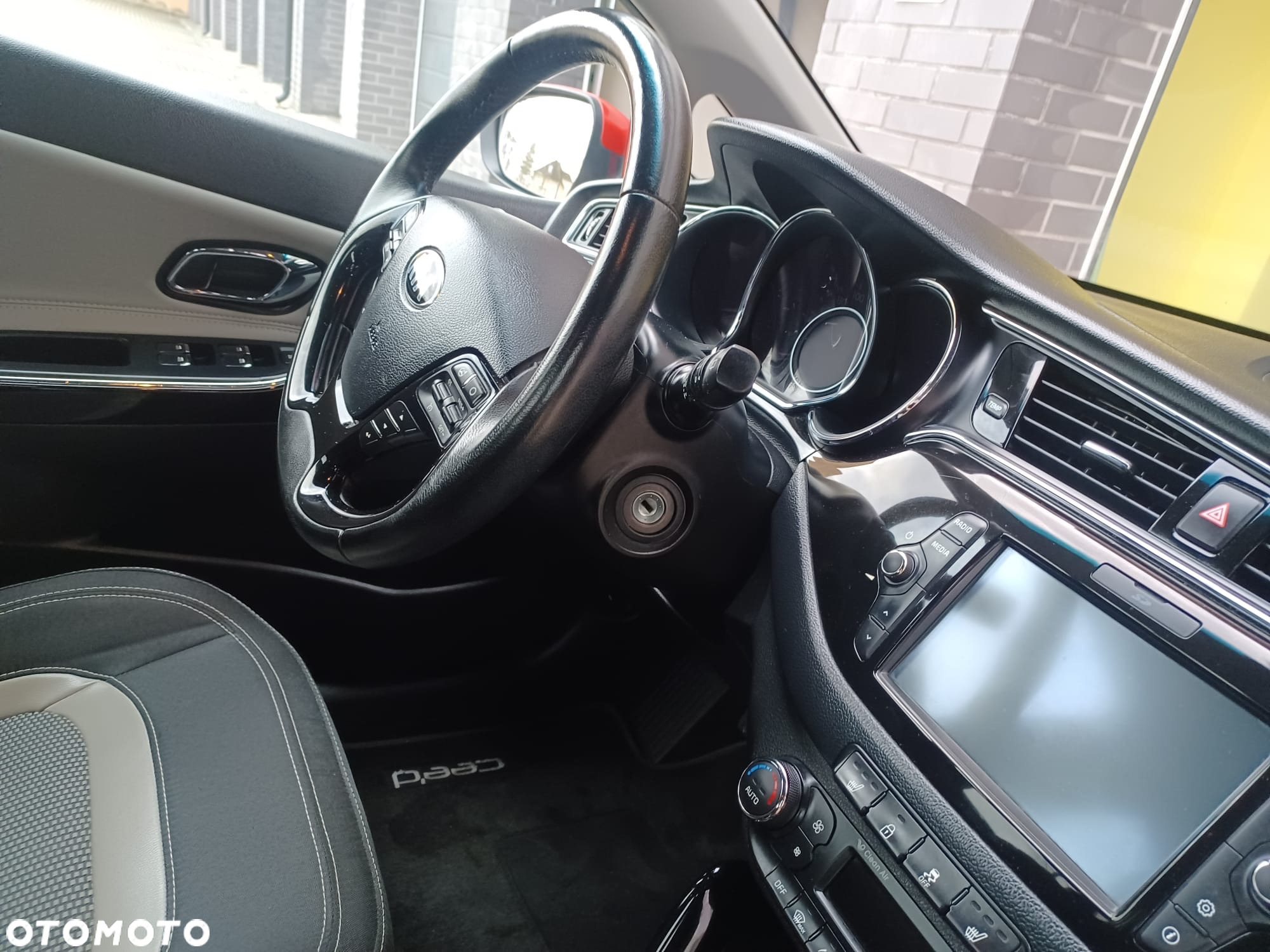 Kia Ceed Cee'd 1.6 CRDi L Business Line - 12