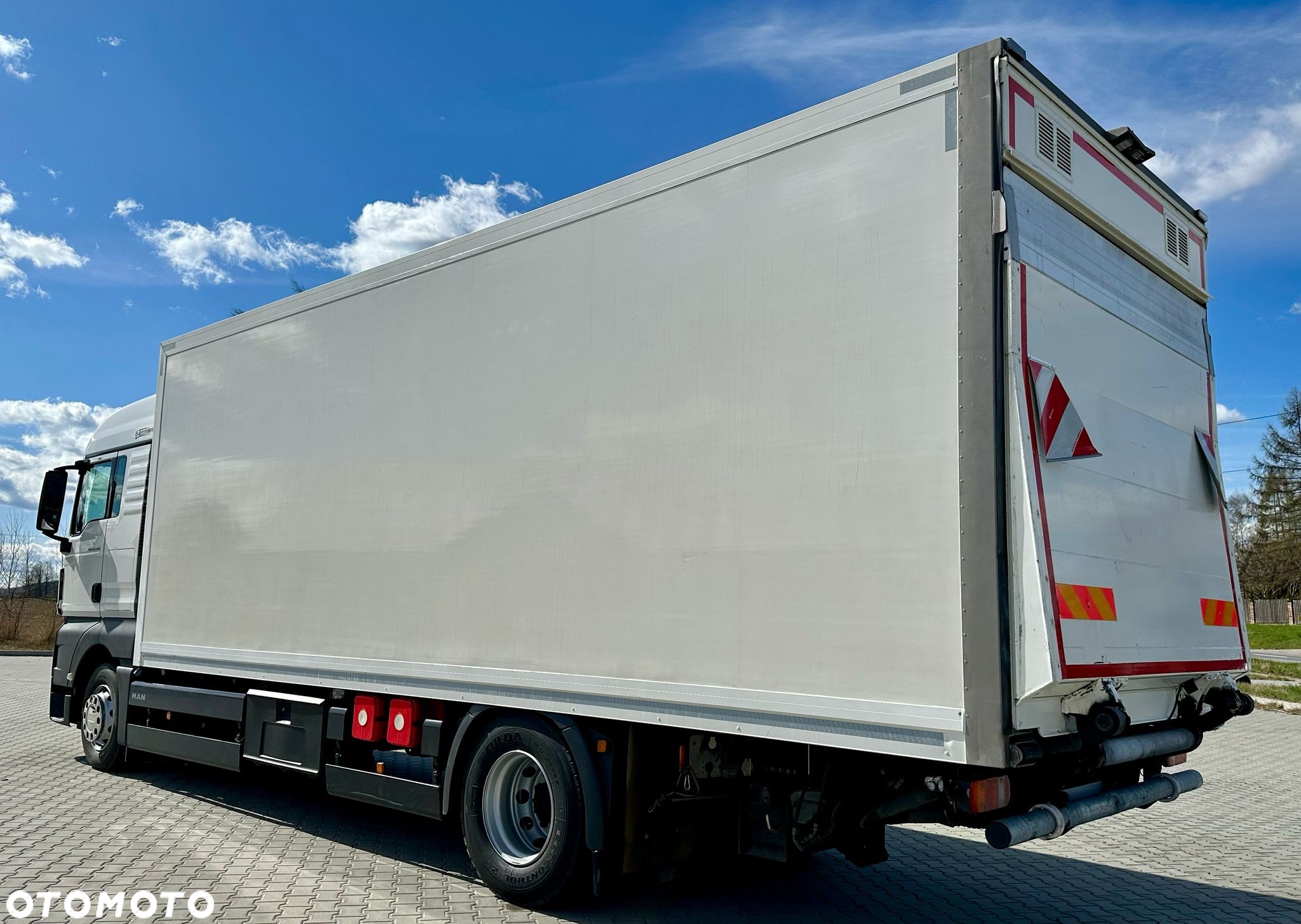 MAN TGX 18.360 / CHŁODNIA / WINDA / AUTOMAT / 19 EUROPALET / THERMO KING / SYPIALKA / SPROWADZONY - 4