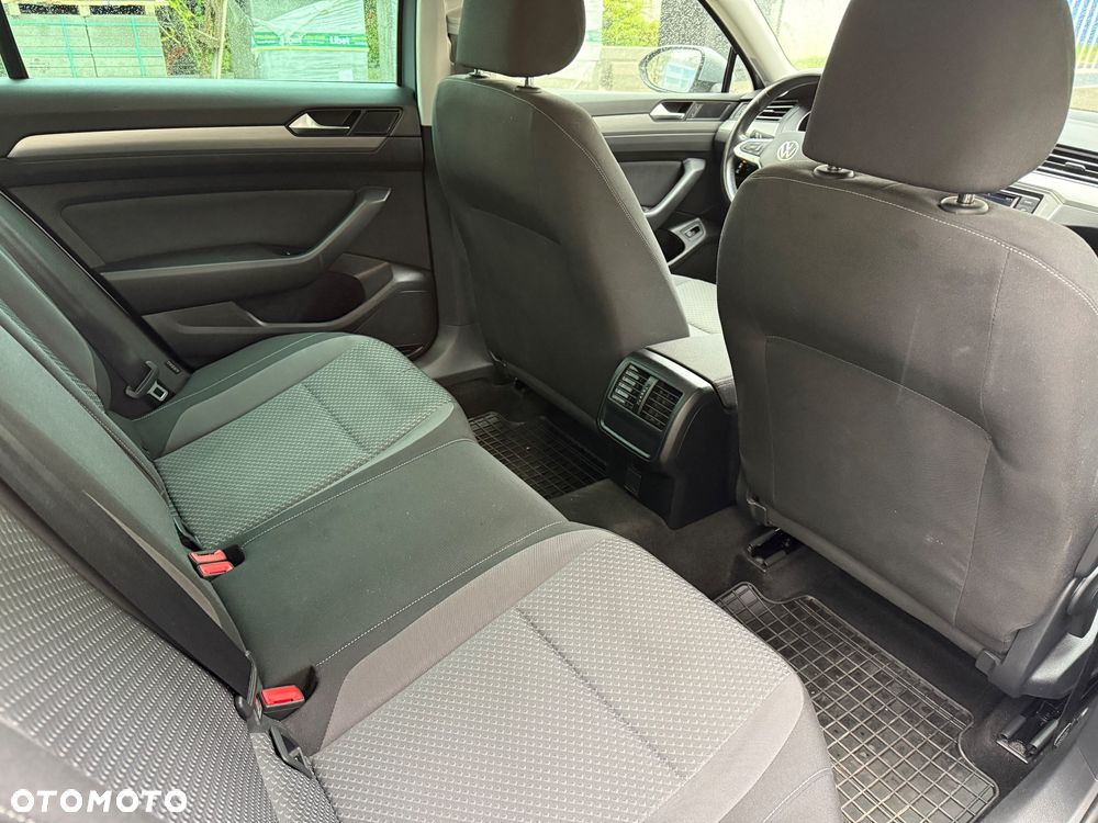 Volkswagen Passat 2.0 TDI EVO Business DSG - 18