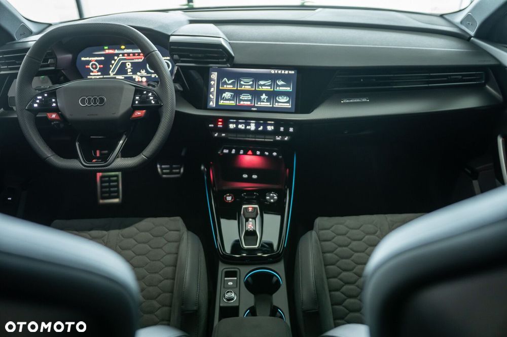 Audi RS3 Limousine - 19