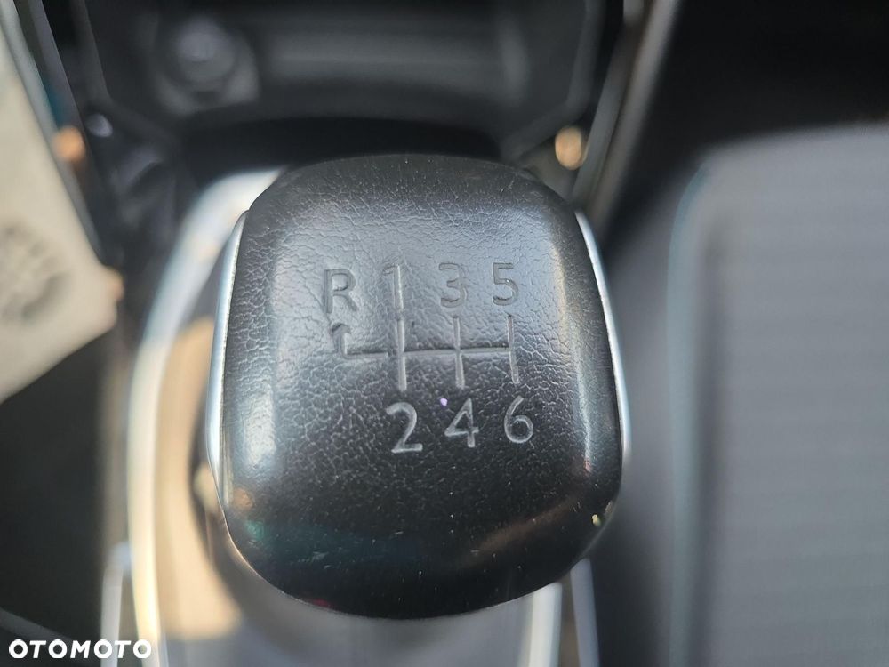 Peugeot 2008 1.5 BlueHDi Allure S&S - 14