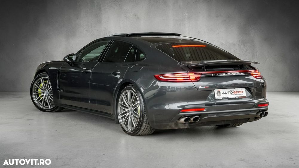 Porsche Panamera 4 E-Hybrid - 9