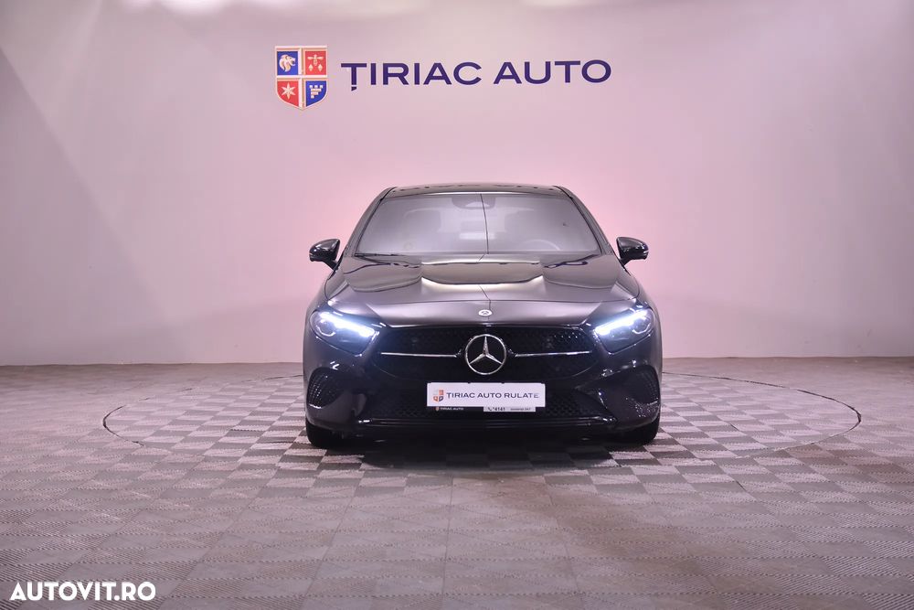 Mercedes-Benz A 200 MHEV 7G-DCT Sedan - 8