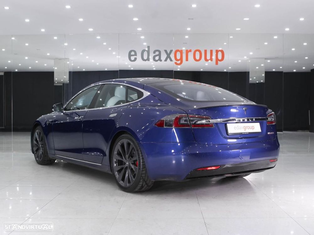Tesla Model S Ludicrous Performance - 4
