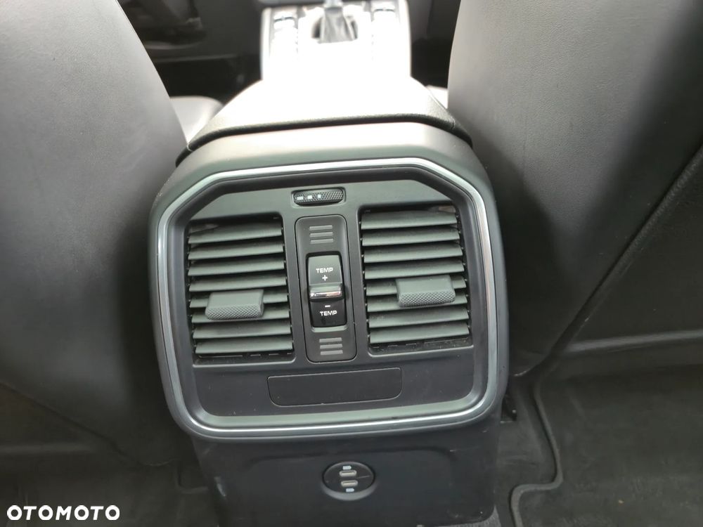 Porsche Macan S - 26