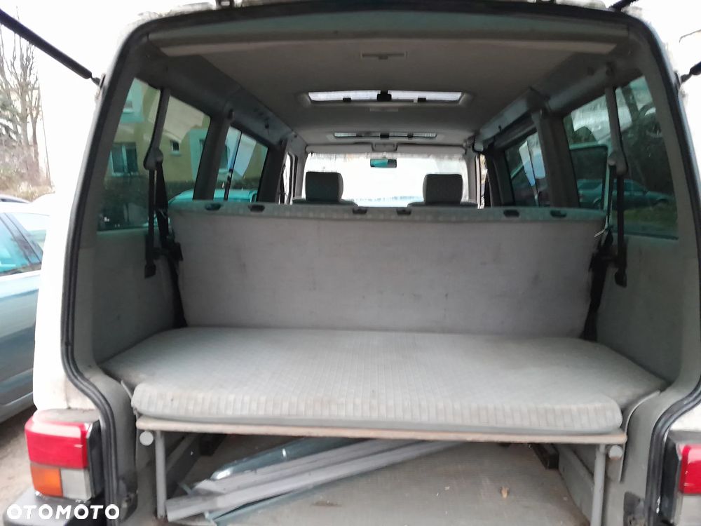 Volkswagen Multivan - 8