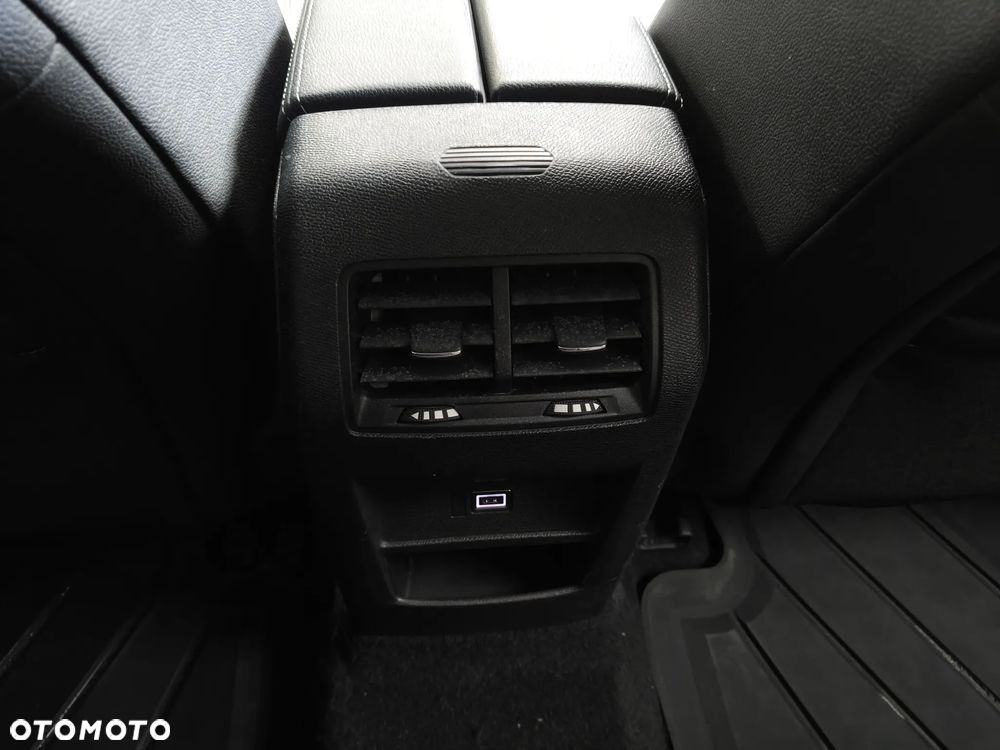 Opel Astra 1.2 Turbo Automatik Elegance - 27
