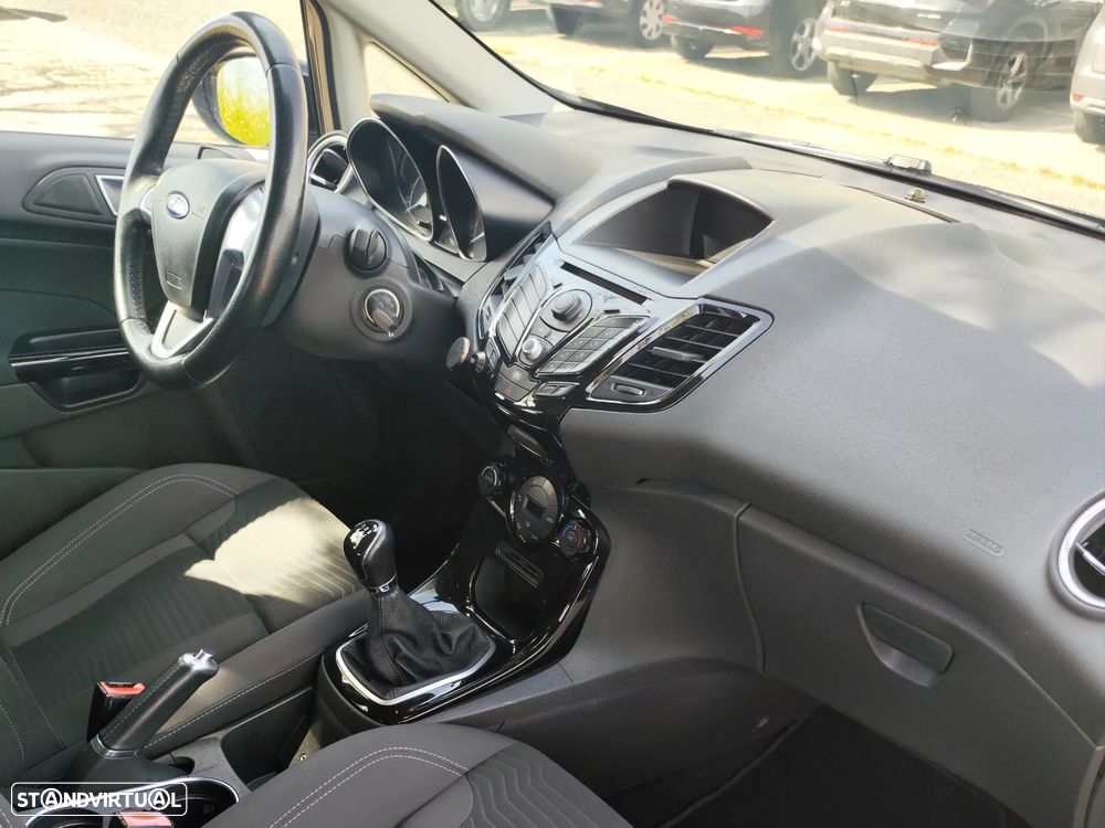 Ford Fiesta 1.5 TDCi Titanium - 12
