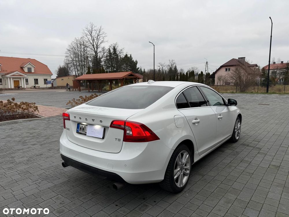 Volvo S60 2.5 T5 - 4