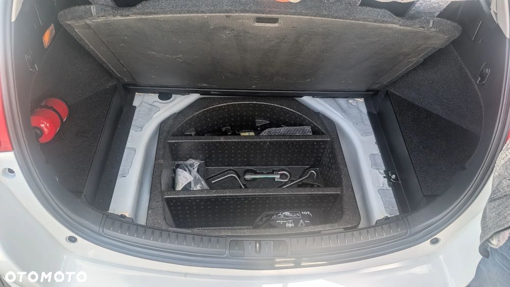 Toyota Auris - 14