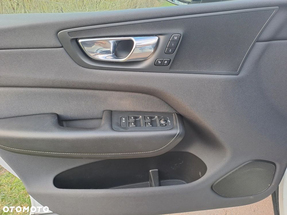 Volvo XC 60 T4 Geartronic RDesign - 21