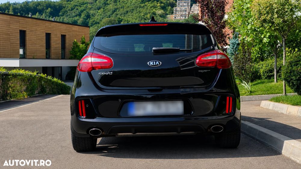 Kia Ceed - 4