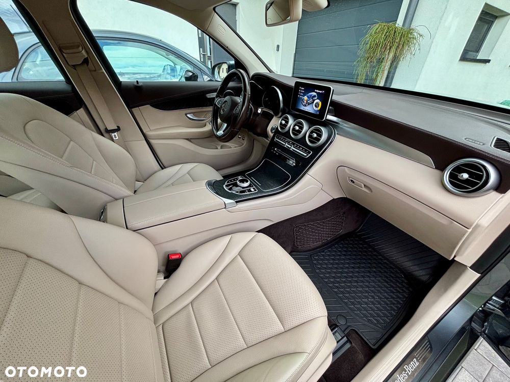 Mercedes-Benz GLC - 7