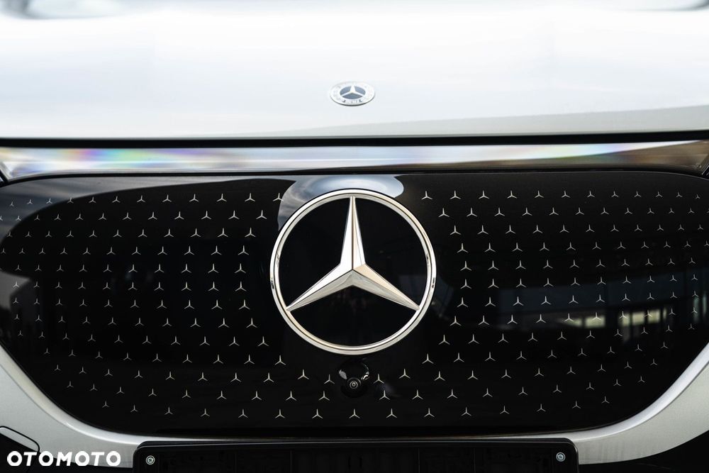 Mercedes-Benz EQE - 8