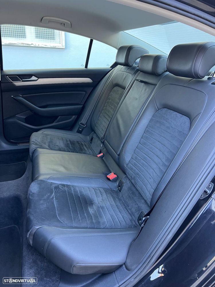 VW Passat 2.0 TDI Confortline DSG - 32