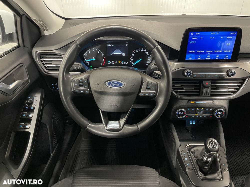Ford Focus 1.0 EcoBoost MHEV Titanium - 6