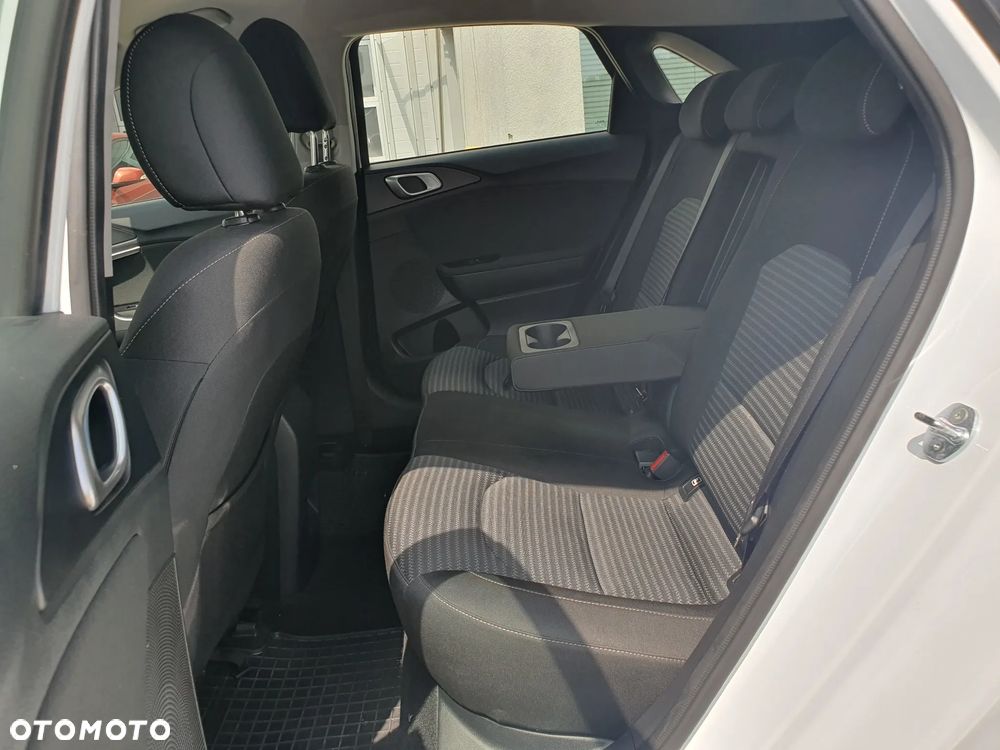 Kia Ceed 1.5 T-GDI M DCT - 26