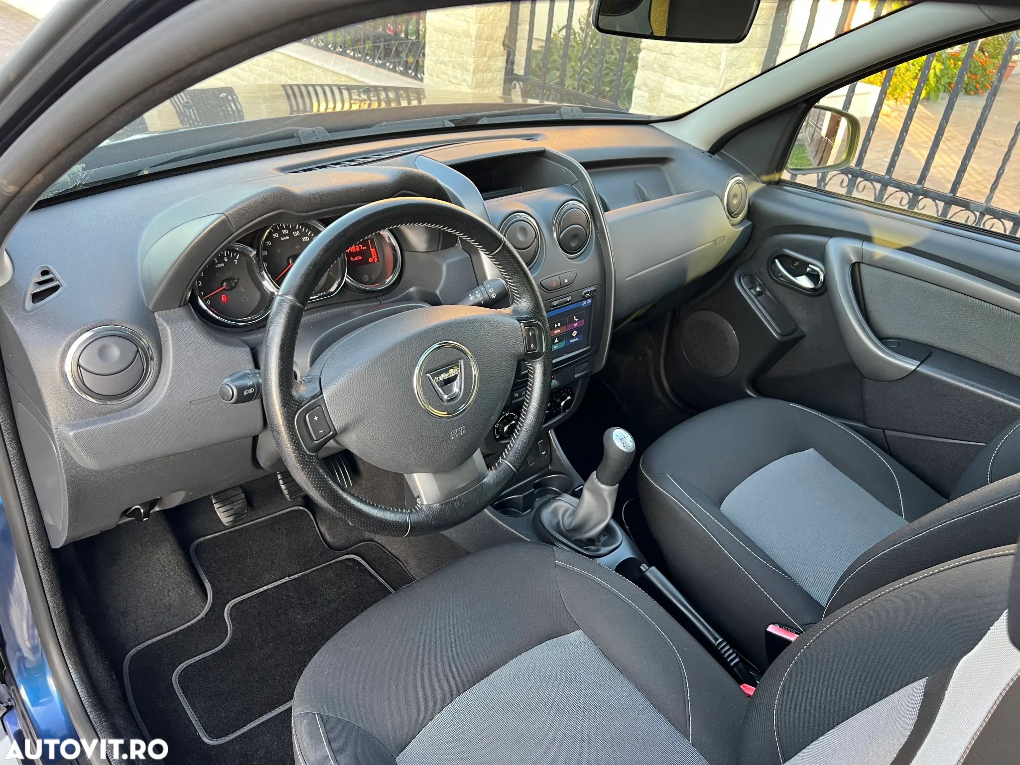 Dacia Duster 1.6 SCe Essential - 12