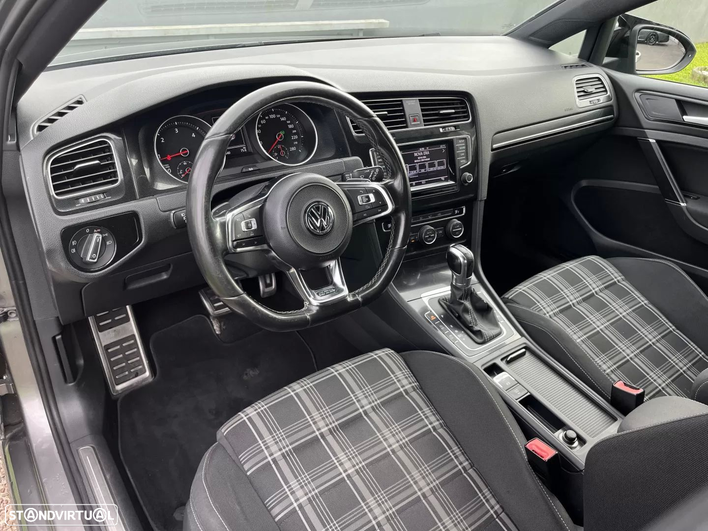 VW Golf 2.0 TDi GTD DSG - 27
