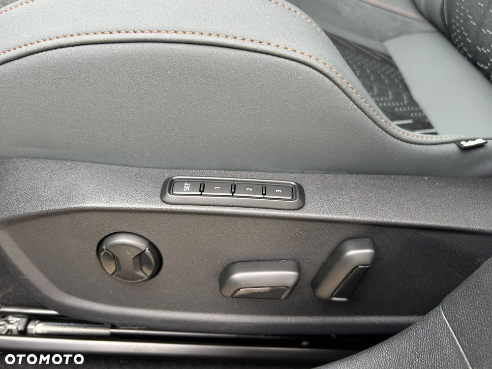 Cupra Leon Sportstourer 2.0 TSI 4Drive VZ DSG - 28