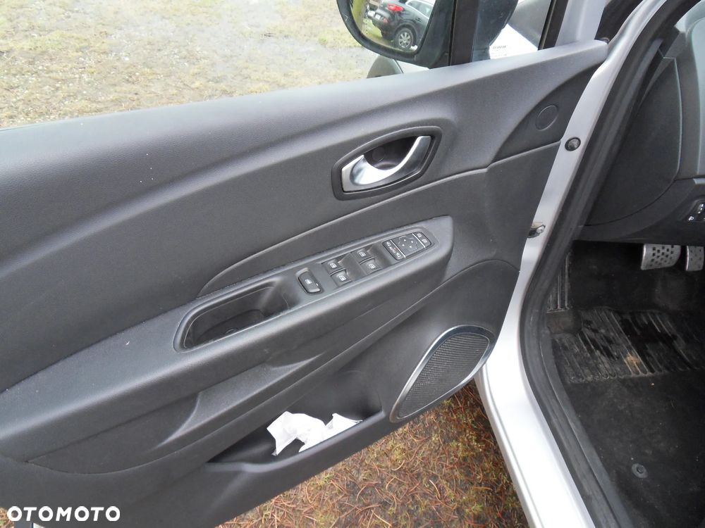 Renault Captur ENERGY TCe 120 EDC Bose Edition - 13