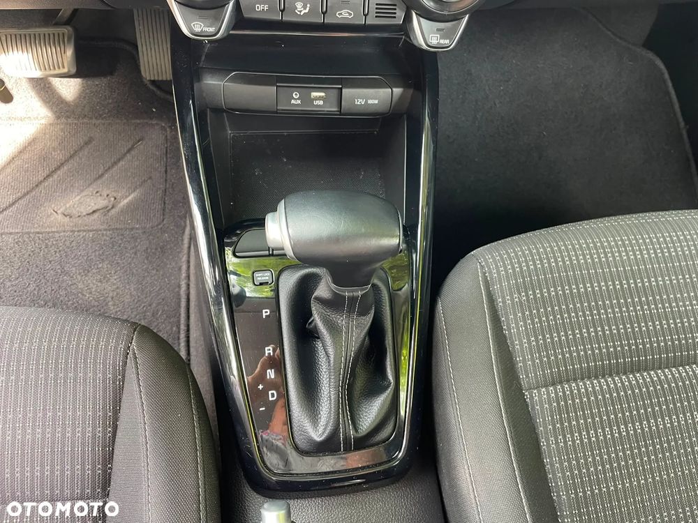 Kia Stonic 1.0 T-GDI MHEV L Business Line DCT - 12
