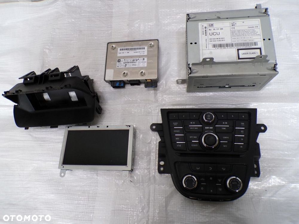 OPEL MOKKA A RADIO CD NAWIGACJA 95137306 U WYŚWIETLACZ 95247249 - 1