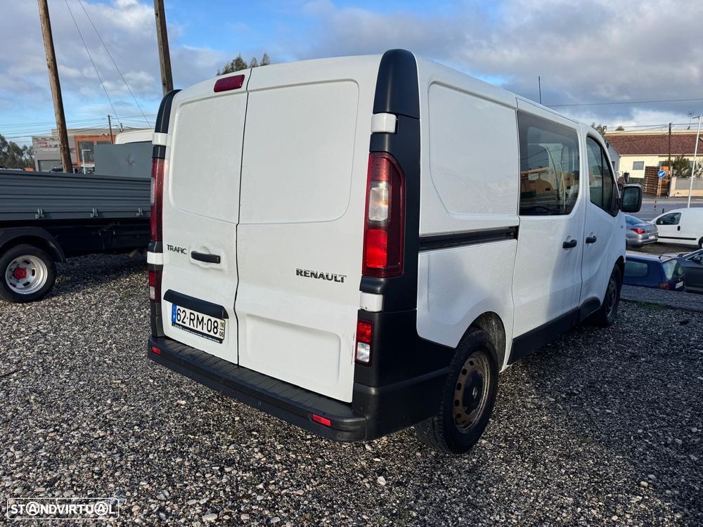 Renault TRAFIC DCI 140 - 6