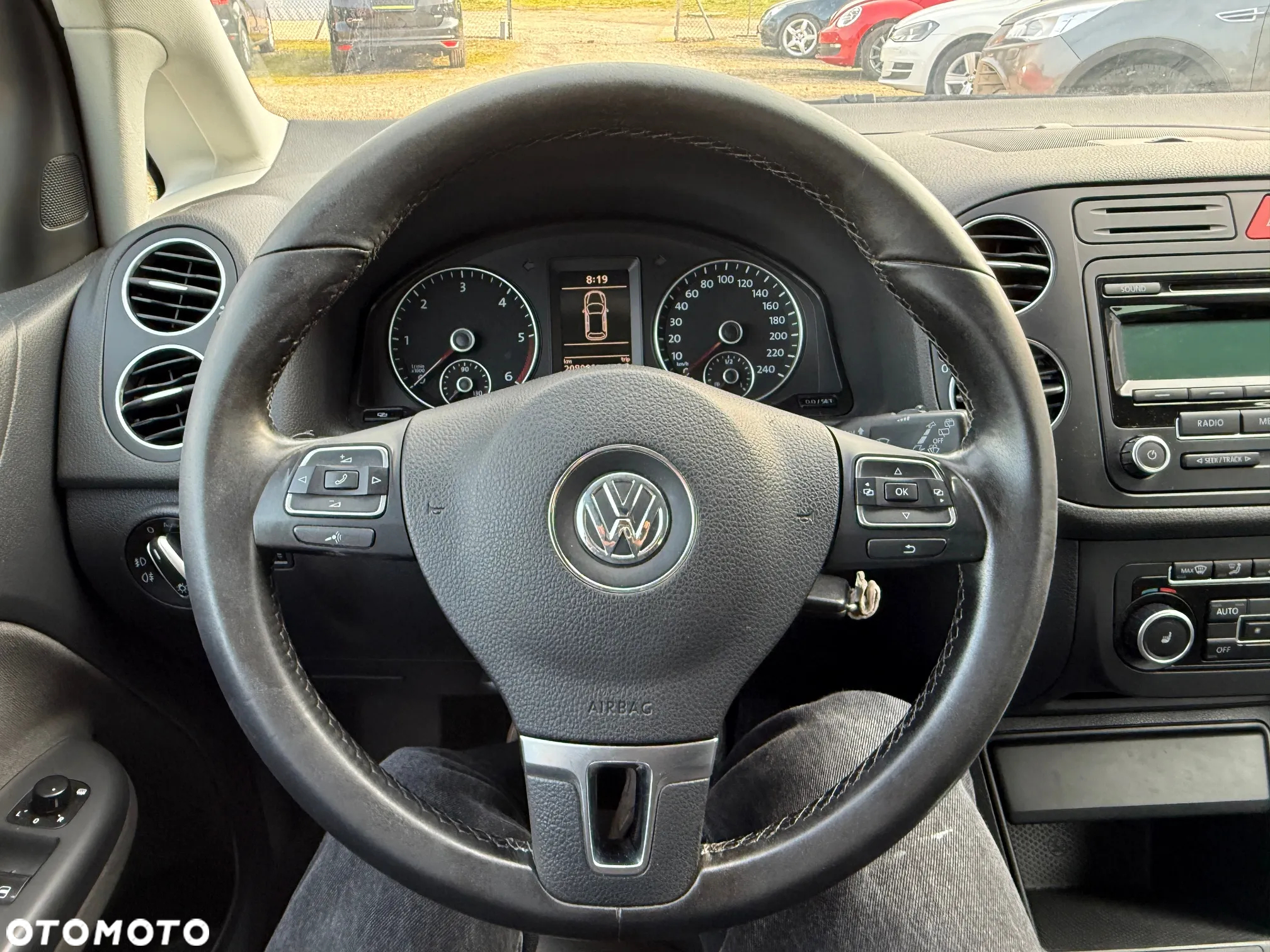 Volkswagen Golf Plus 1.6 TDI BlueMot Comfortline - 23