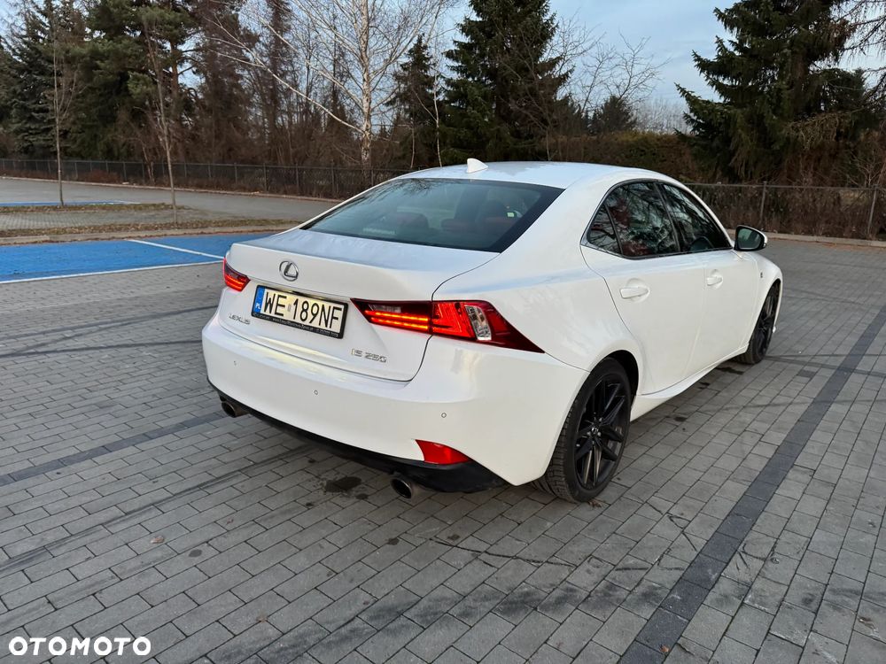 Lexus IS 250 F Sport - 3