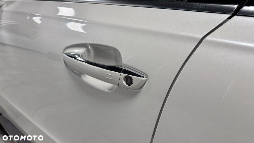 Peugeot 508 RXH 2.0 HDi HYbrid4 - 17