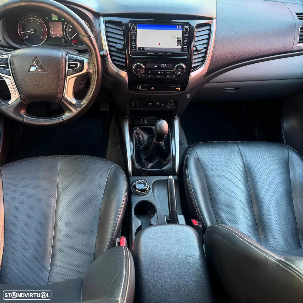 Mitsubishi L200 2.4 DI-D CD Sport Strakar 4WD - 11
