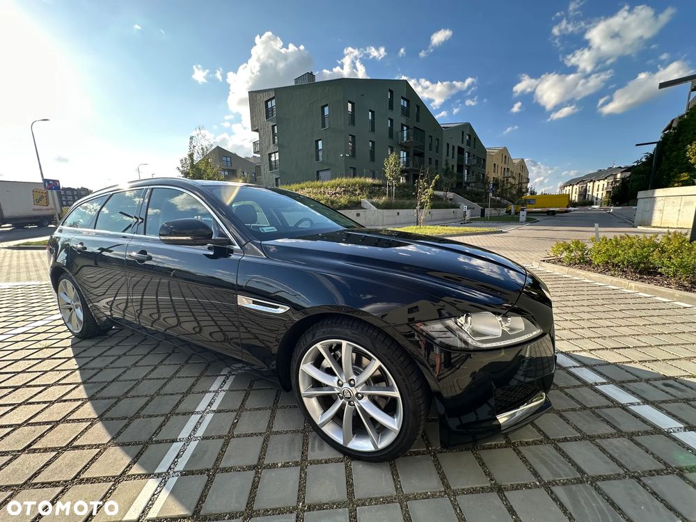 Jaguar XF 2.0 i4D AWD Portfolio - 1