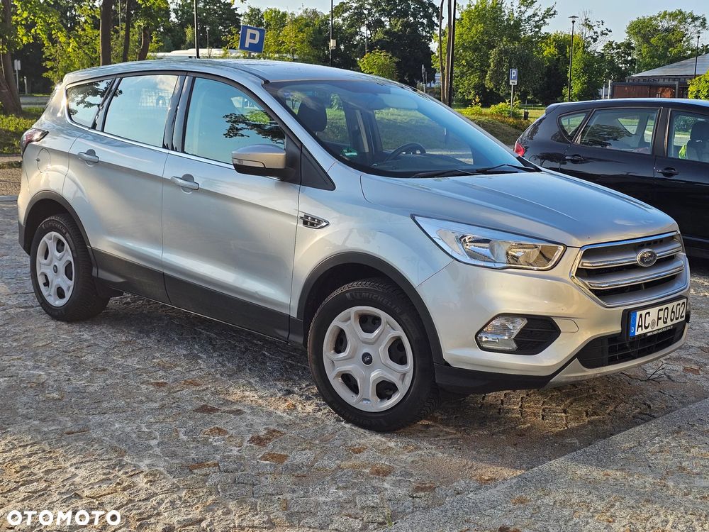 Ford Kuga 2.0 TDCi AWD Trend - 4