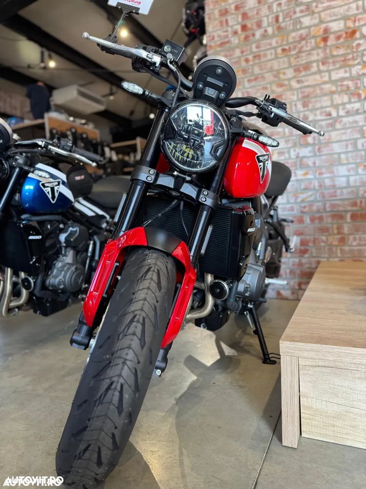 Triumph Trident 660 - 4
