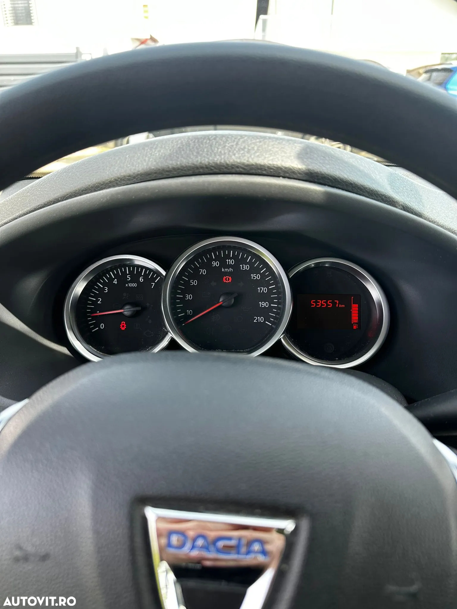 Dacia Sandero TCe 90 Essential - 9