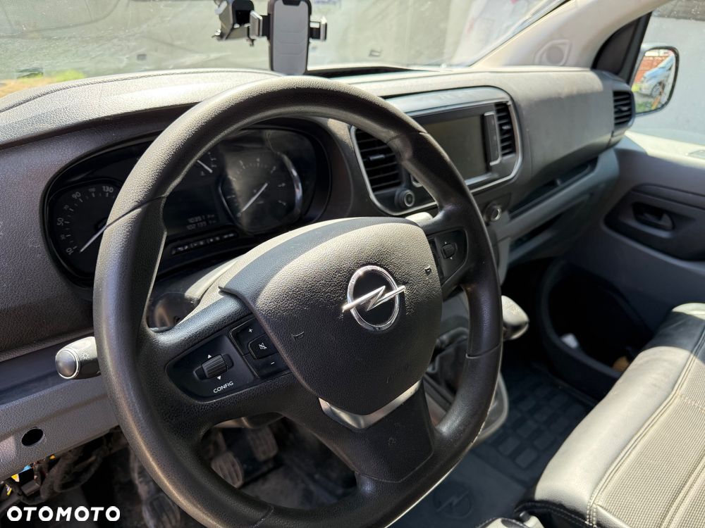 Opel Vivaro - 10