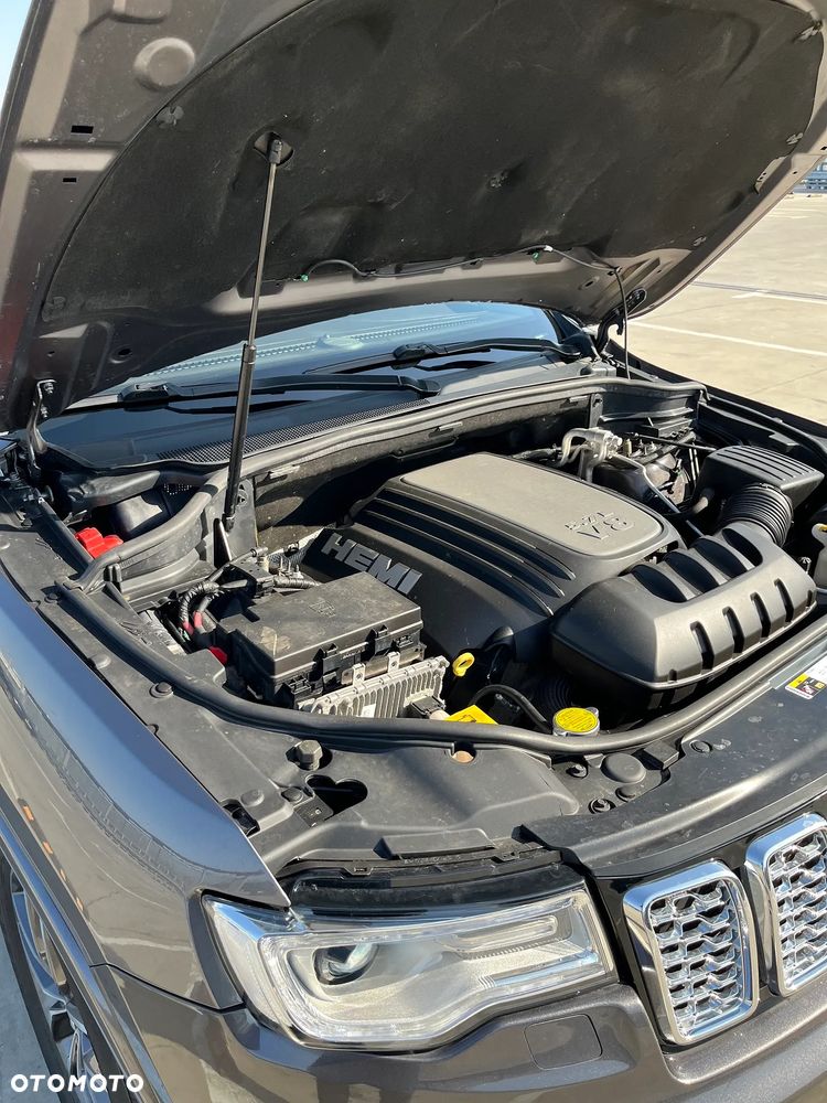 Jeep Grand Cherokee 5.7 V8 HEMI Overland Summit - 29