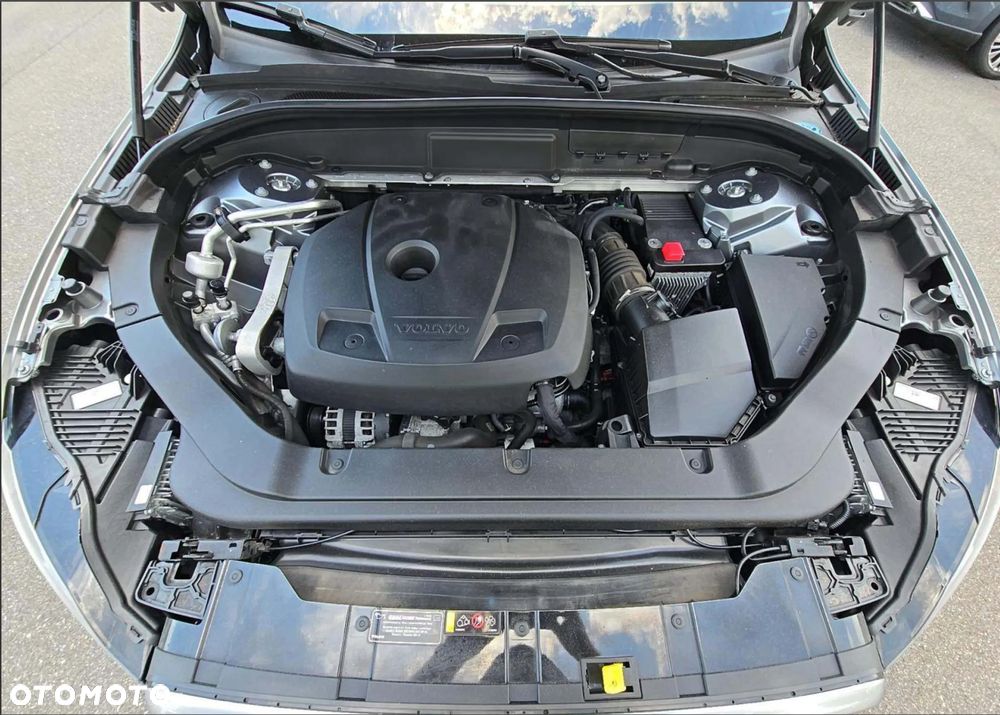 Volvo XC 60 T6 AWD R-Design - 16
