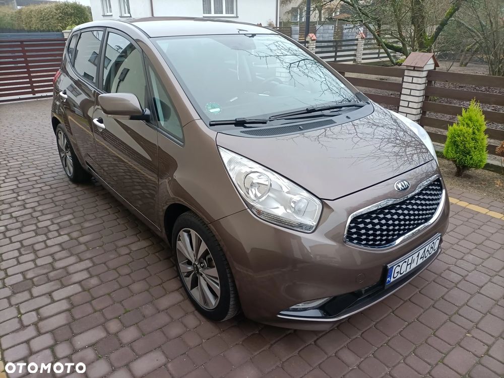 Kia Venga 1.6 CRDi 128 Dream Team Edition - 1